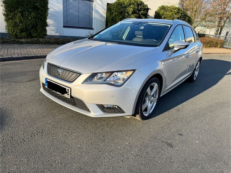 Silber Gebraucht 2016 Seat Leon ST Ecomotive Kombi | 10.900 € (Teuer) - Bild 1/4