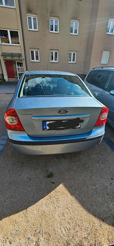 Gebraucht Ford Focus 115 PS (84 kW) 2006 Blau Limousine