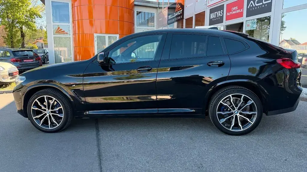 Gebraucht BMW X4 M Sport 286 PS (210 kW) 2021 Black sapphire metallic SUV