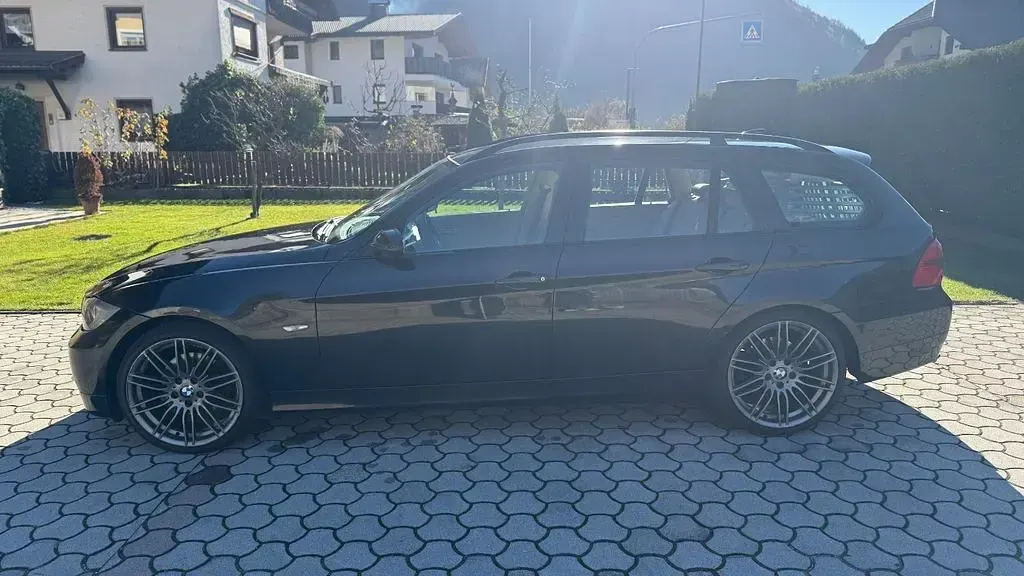 Gebraucht BMW 320 177 PS (130 kW) 2008 Schwarz Kombi