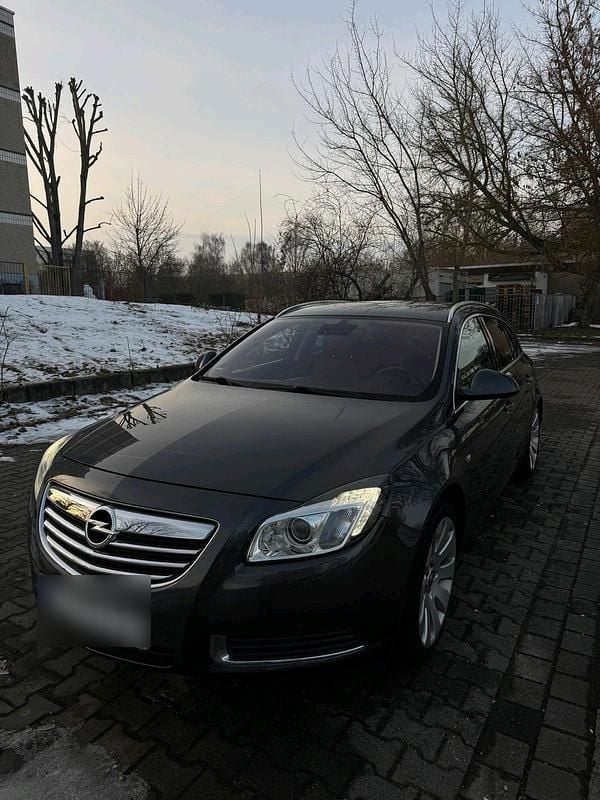 Gebraucht Opel Insignia 163 PS (119 kW) 2010 Grau Kombi