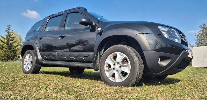 Second-hand Dacia Duster 105 CP (77 kW) 2014 Negru SUV