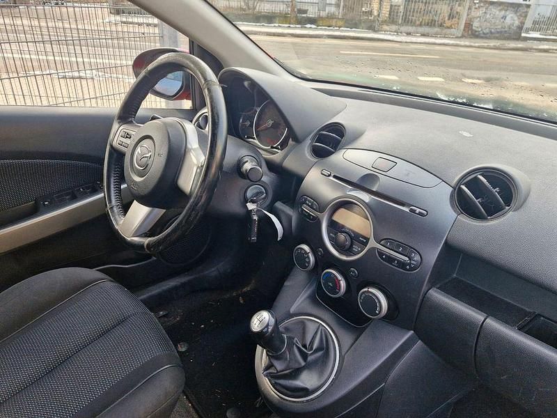 Gebraucht Mazda 2 86 PS (63 kW) 2009 Rot Kleinwagen