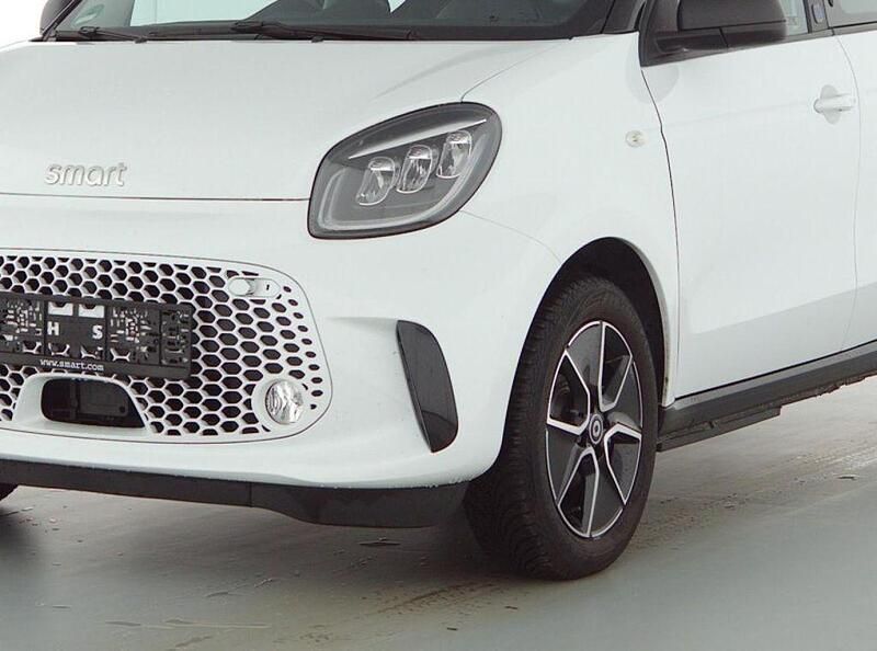 Gebraucht Smart ForFour Electric Drive Passion Exclusive 60 kW (82 PS) 2021 Weiß Limousine