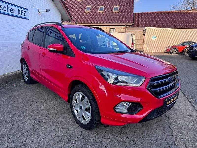 Gebraucht Ford Kuga ST-Line 150 PS (110 kW) 2019 Rot SUV