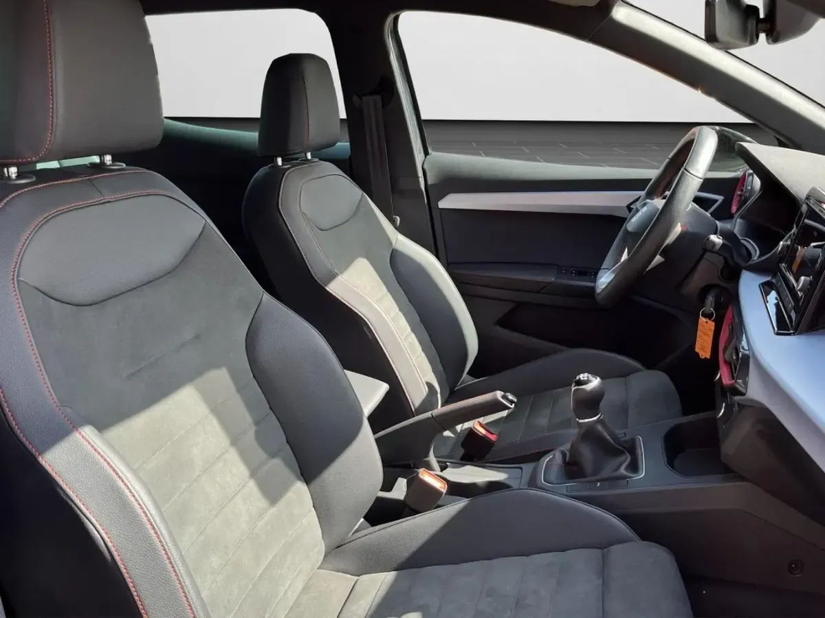 Gebraucht Seat Ibiza FR 95 PS (69 kW) 2025 Magnetic grau metallic (metallic) Kleinwagen