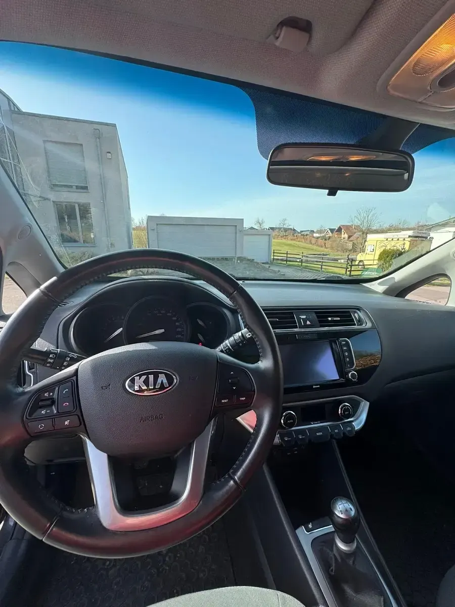 Gebraucht Kia Rio 84 PS (61 kW) 2016 Grau Kleinwagen