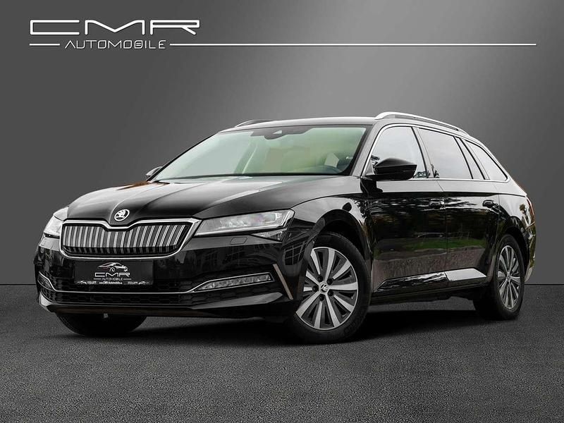 Schwarzmagic perleffekt Gebraucht 2022 Skoda Superb Style Kombi | 32.886 € (Teuer) - Bild 1/4