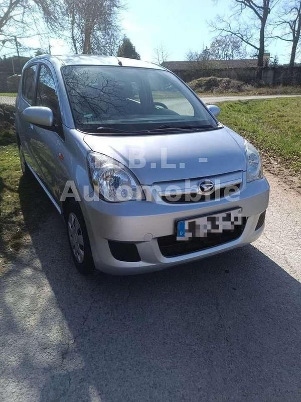Gebraucht Daihatsu Cuore 69 PS (50 kW) 2008 Silber Kleinwagen