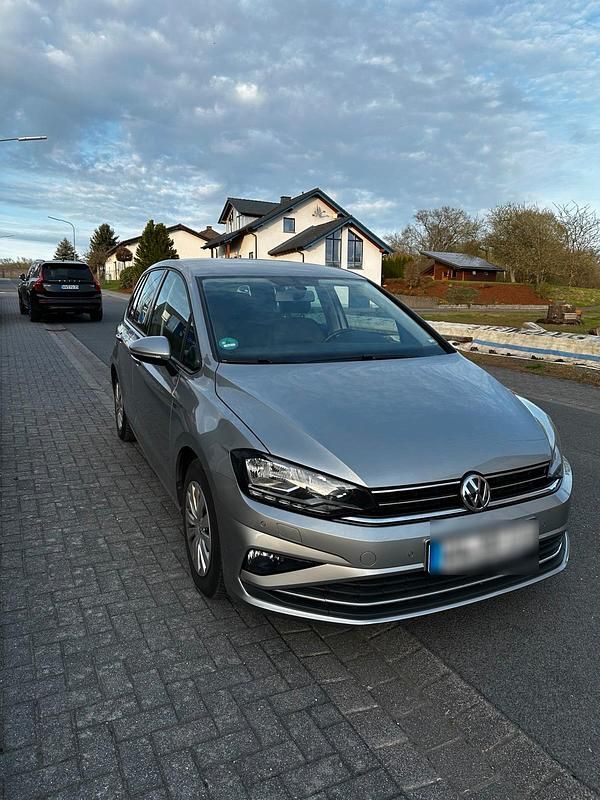 Gebraucht VW Golf VII 150 PS (110 kW) 2018 Silber Kombi