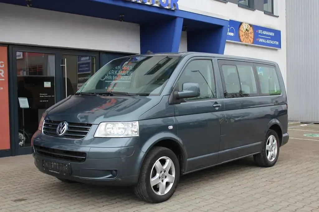 Gebraucht VW Caravelle 131 PS (96 kW) 2006 Grau Van