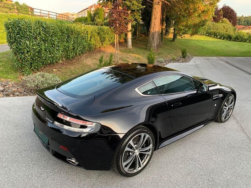 Gebraucht Aston Martin V12 Vantage 517 PS (380 kW) 2011 Schwarz