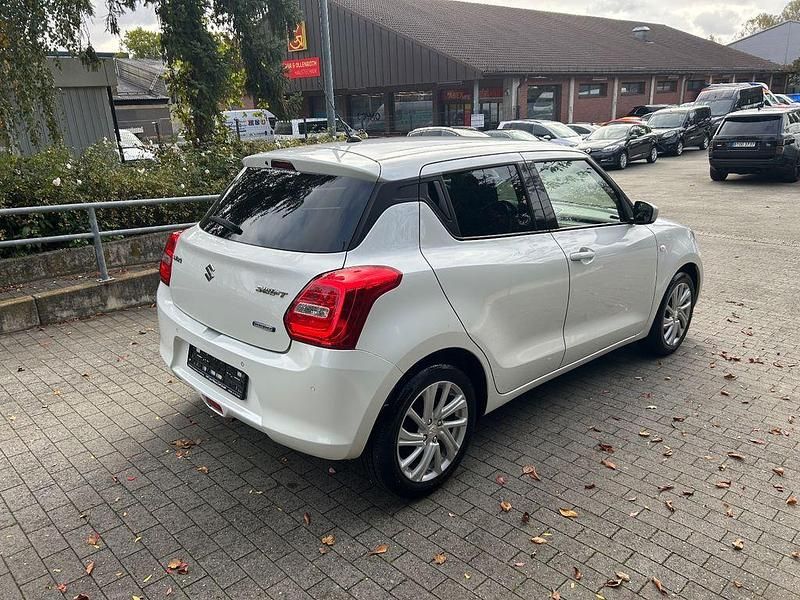 Gebraucht Suzuki Swift 83 PS (61 kW) 2021 Weiß Limousine