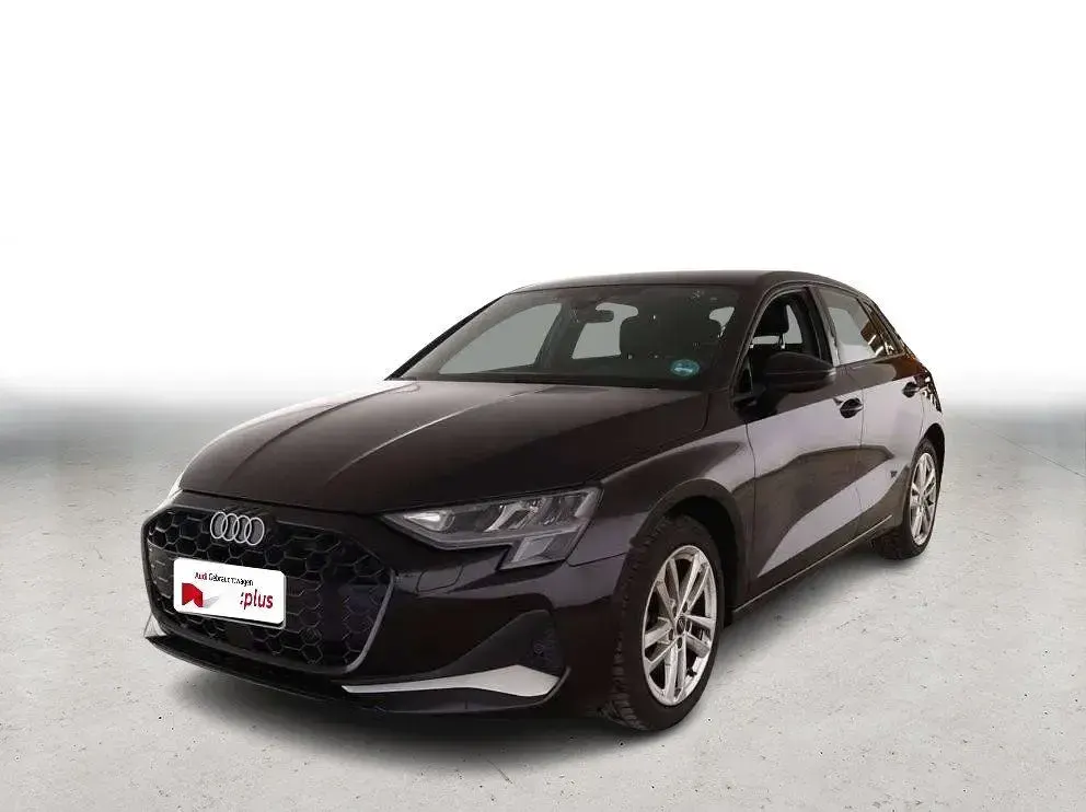 Używany Audi A3 Advanced 150 KM (110 kW) 2025 Czarny Sedan/Limuzyna