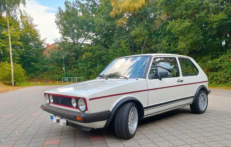 Weiß Gebraucht 1983 VW Golf I GTI | 8.200 € - Bild 1/4