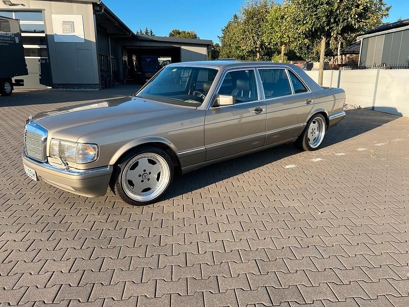 Gebraucht Mercedes 560 272 PS (200 kW) 1986 Beige Limousine