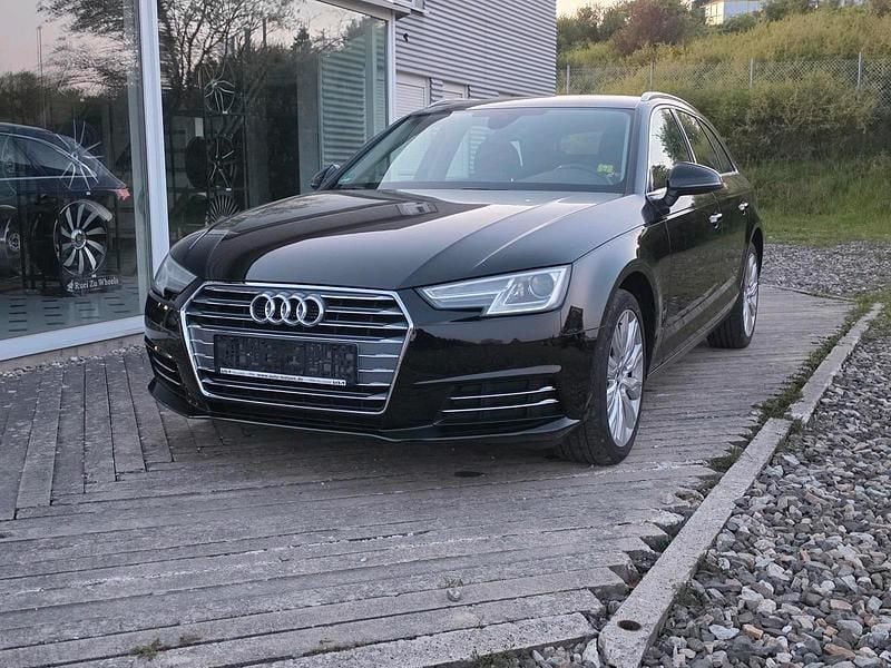 Second-hand Audi A4 150 CP (110 kW) 2017 Negru Break