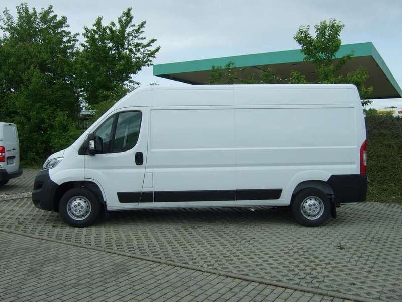 Weiß Gebraucht 2024 Citroën Jumper Van / Kleinbus | 29.950 € (Guter Preis) - Bild 1/4