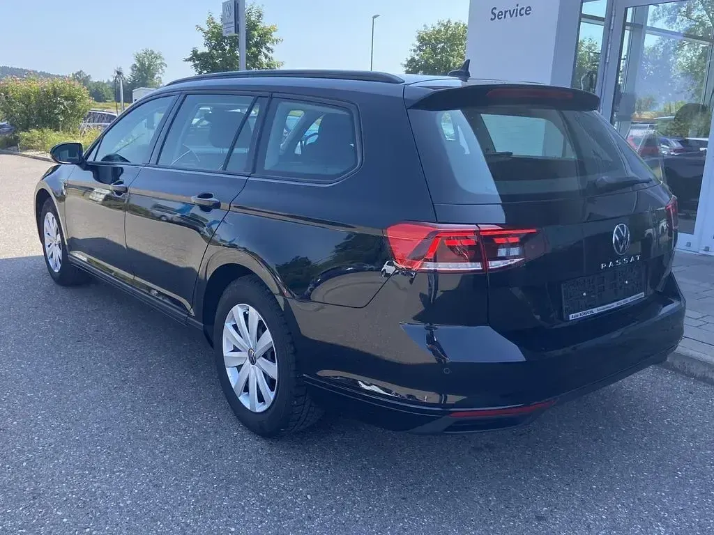 Gebraucht VW Passat 150 PS (110 kW) 2022 Schwarz Kombi