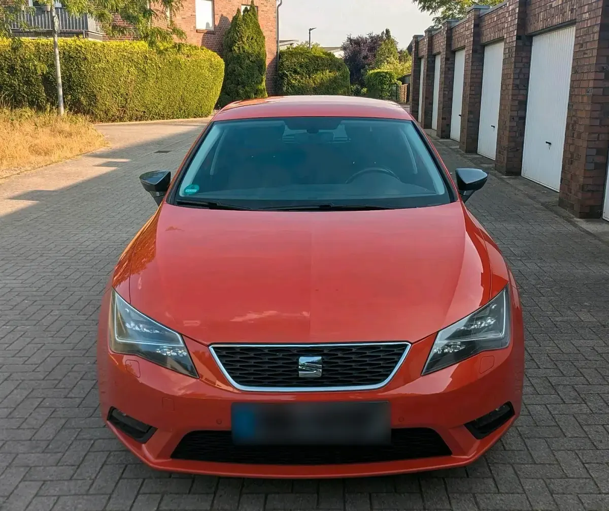 Gebraucht Seat Leon CONNECT 110 PS (80 kW) 2016 Rot Limousine