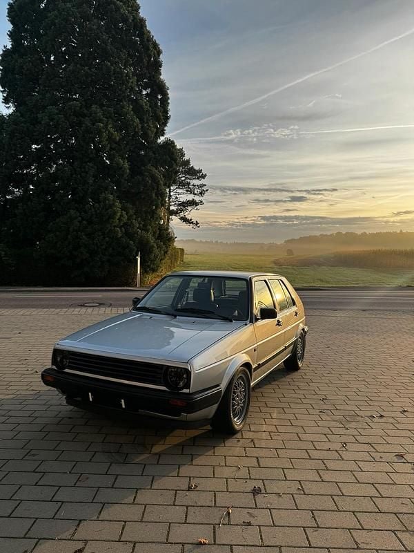Silber Gebraucht 1988 VW Golf II Kleinwagen | 3.999 € - Bild 1/4