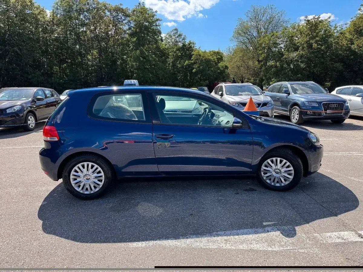 Gebraucht VW Golf VI 80 PS (58 kW) 2009 Blau Kleinwagen