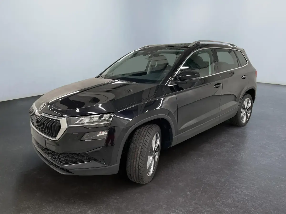 Neu Skoda Karoq Selection 150 PS (110 kW) 2026 1z  black magic met. SUV