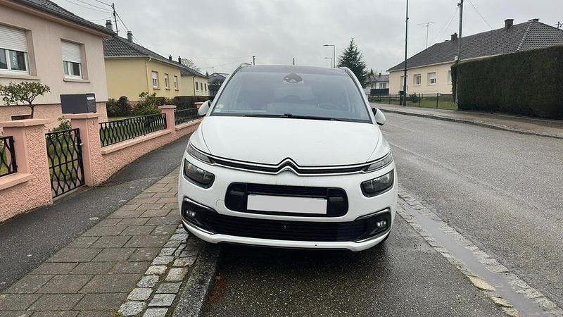 Weiß Gebraucht 2018 Citroën Grand C4 Picasso Shine Van / Kleinbus | 8.000 € (Guter Preis) - Bild 1/4