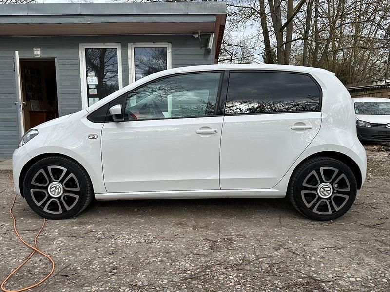 Gebraucht VW up! high up! 75 PS (55 kW) 2012 Weiß Kleinwagen
