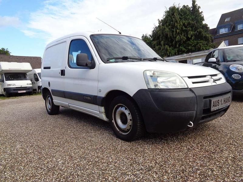 Weiß Gebraucht 2005 Citroën Berlingo Van / Kleinbus | 2.850 € (Fairer Preis) - Bild 1/4