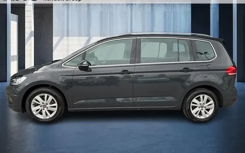 Gebraucht VW Touran Highline 150 PS (110 kW) 2023 Grau Van / Kleinbus