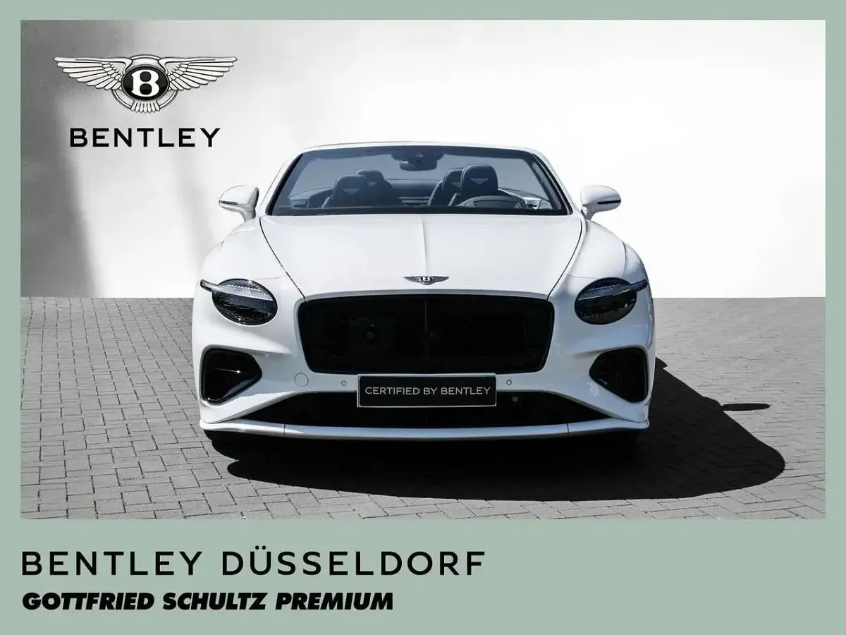 Gebraucht Bentley Continental 782 PS (575 kW) 2025 Glacier white Cabrio