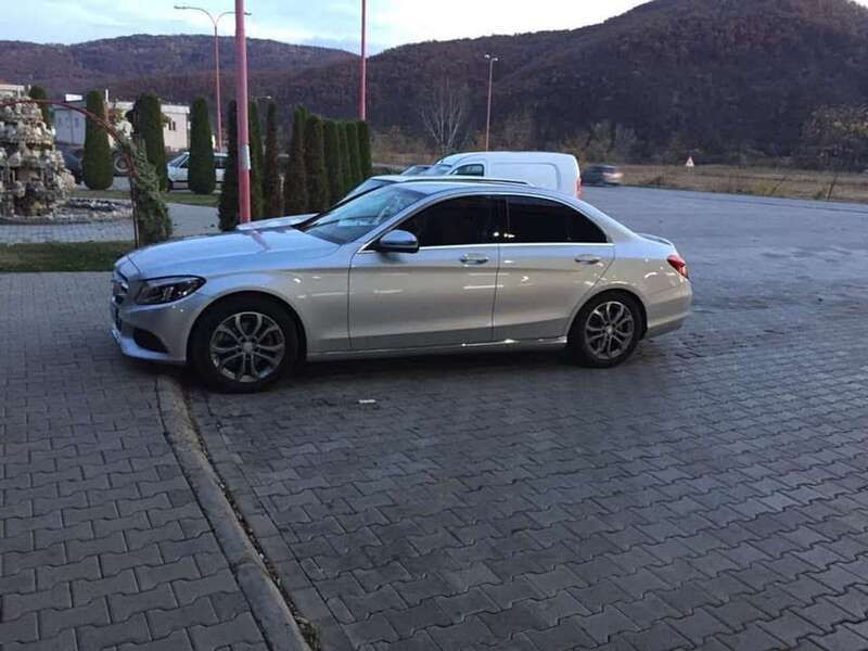 Grau Gebraucht 2017 Mercedes C180 Limousine | 18.500 € (Fairer Preis) - Bild 1/4