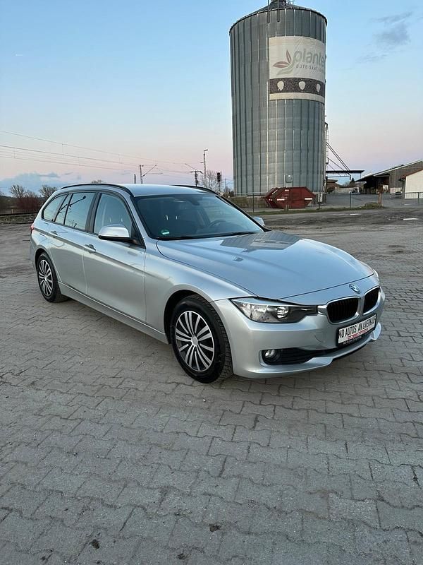 Gebraucht BMW 318 143 PS (105 kW) 2012 Silber Kombi