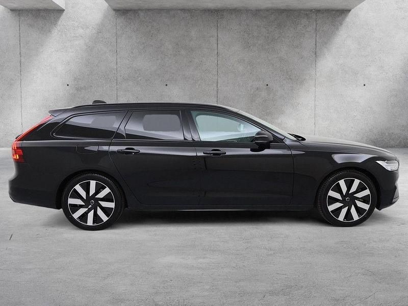 Gebraucht Volvo V90 Plus 349 PS (256 kW) 2025 Schwarz Kombi