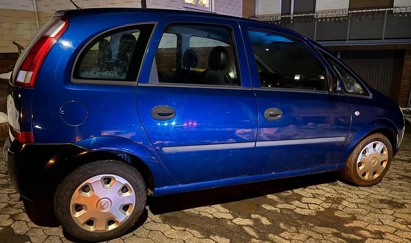 Blau Gebraucht 2003 Opel Meriva Van / Kleinbus | 999 € (Superpreis) - Bild 1/4