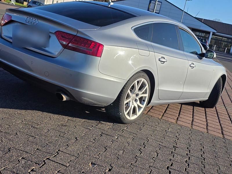 Gebraucht Audi A5 Sportback S-Line 160 PS (117 kW) 2010 Silber Kleinwagen