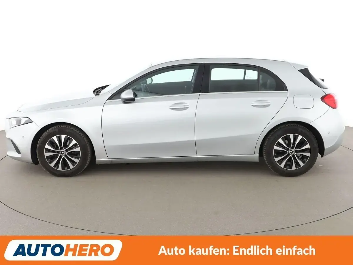 Gebraucht Mercedes A200 163 PS (119 kW) 2020 Grau Limousine
