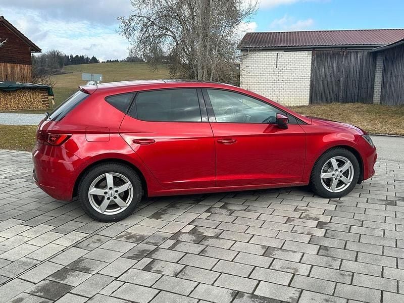 Gebraucht Seat Leon FR 150 PS (110 kW) 2017 Rot Limousine