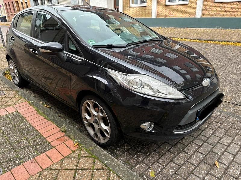 Gebraucht Ford Fiesta 80 PS (58 kW) 2009 Schwarz Kleinwagen