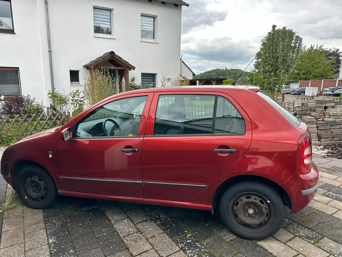 Używany Skoda Fabia 2001 Czerwony Hatchback