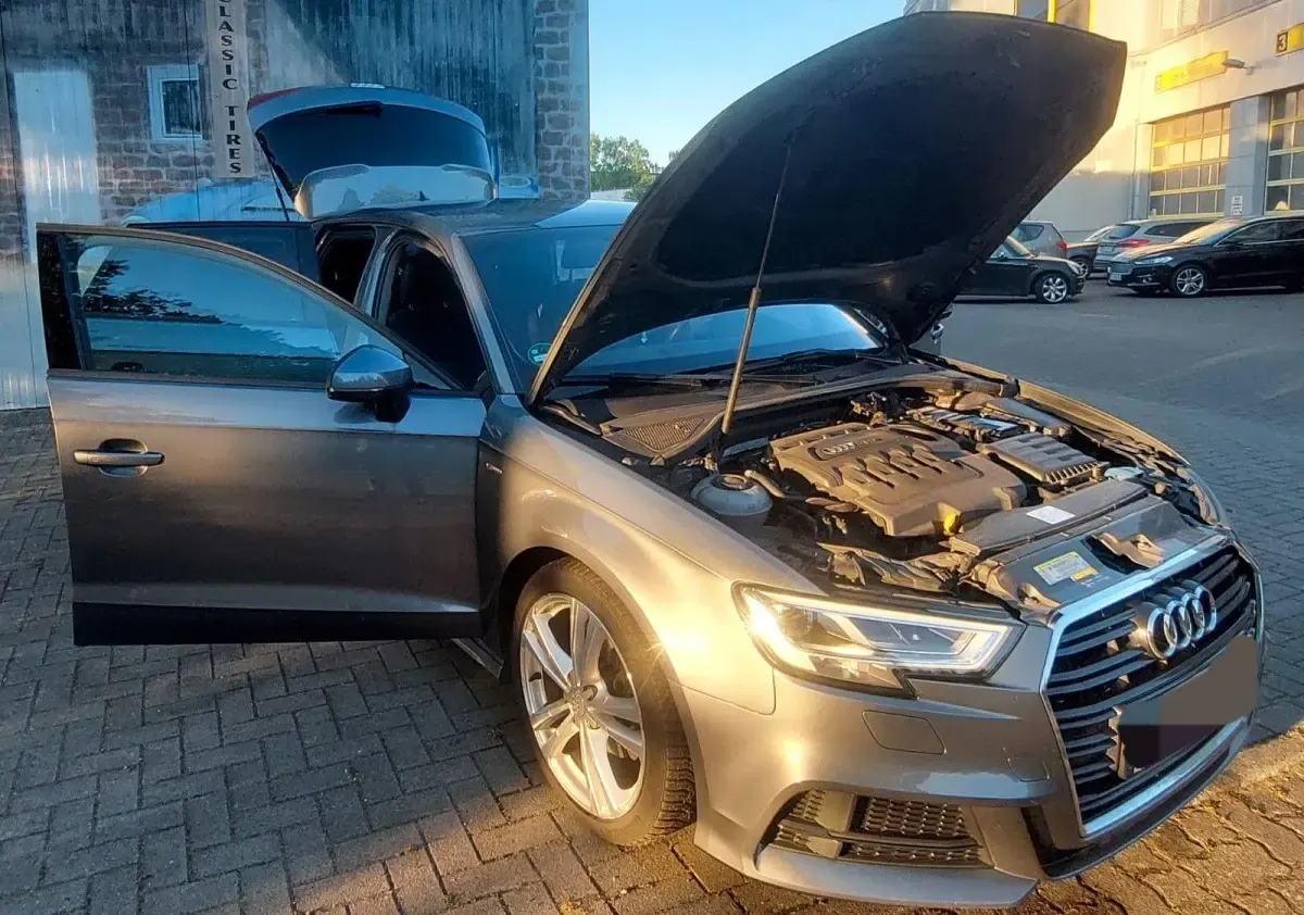 Second-hand Audi A3 S-Line 116 CP (85 kW) 2019 Gri Berlinǎ