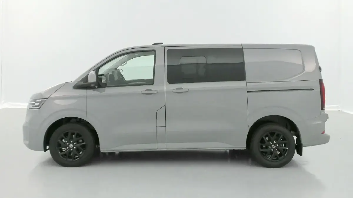 Neu VW T7 Business 170 PS (125 kW) 2025 Stone grey Van