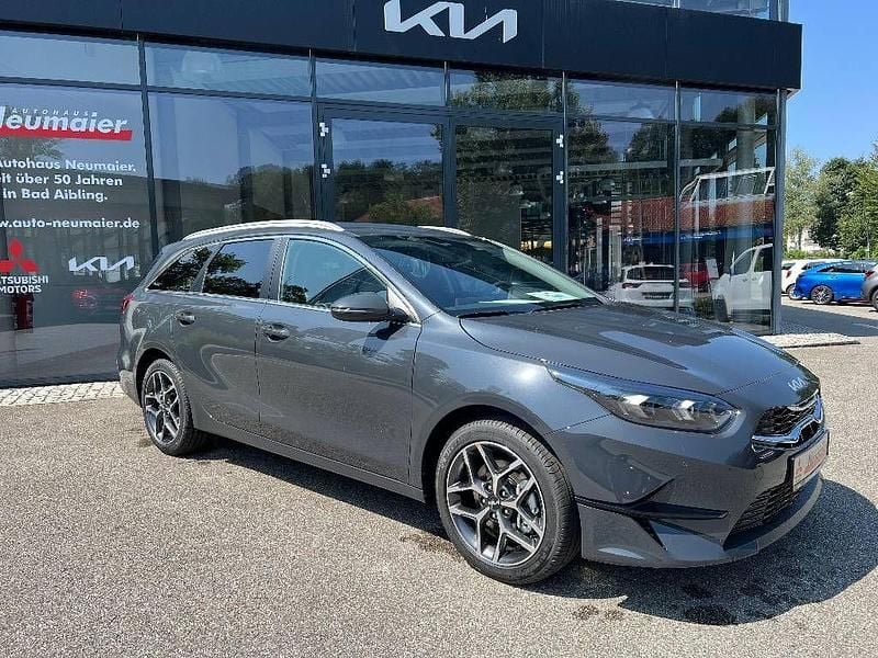 Neu Kia Ceed Sportswagon 101 PS (74 kW) 2026 Grau Kombi