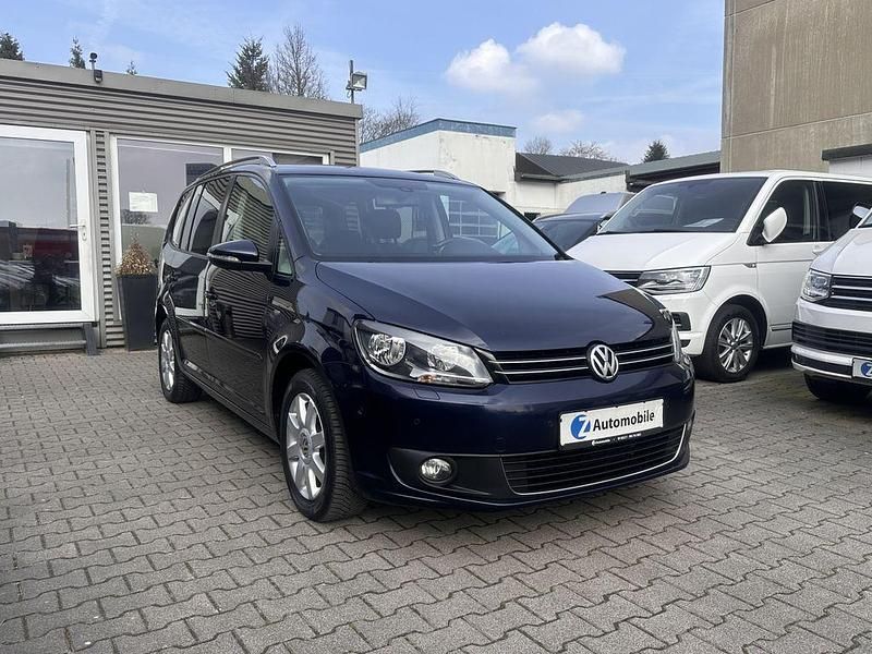 Gebraucht VW Touran Cup 140 PS (102 kW) 2015 Night blue metallic Van / Kleinbus