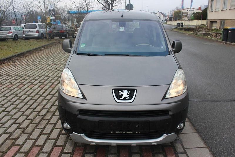 Gebraucht Peugeot Partner Tepee 109 PS (80 kW) 2008 Silber Van / Kleinbus