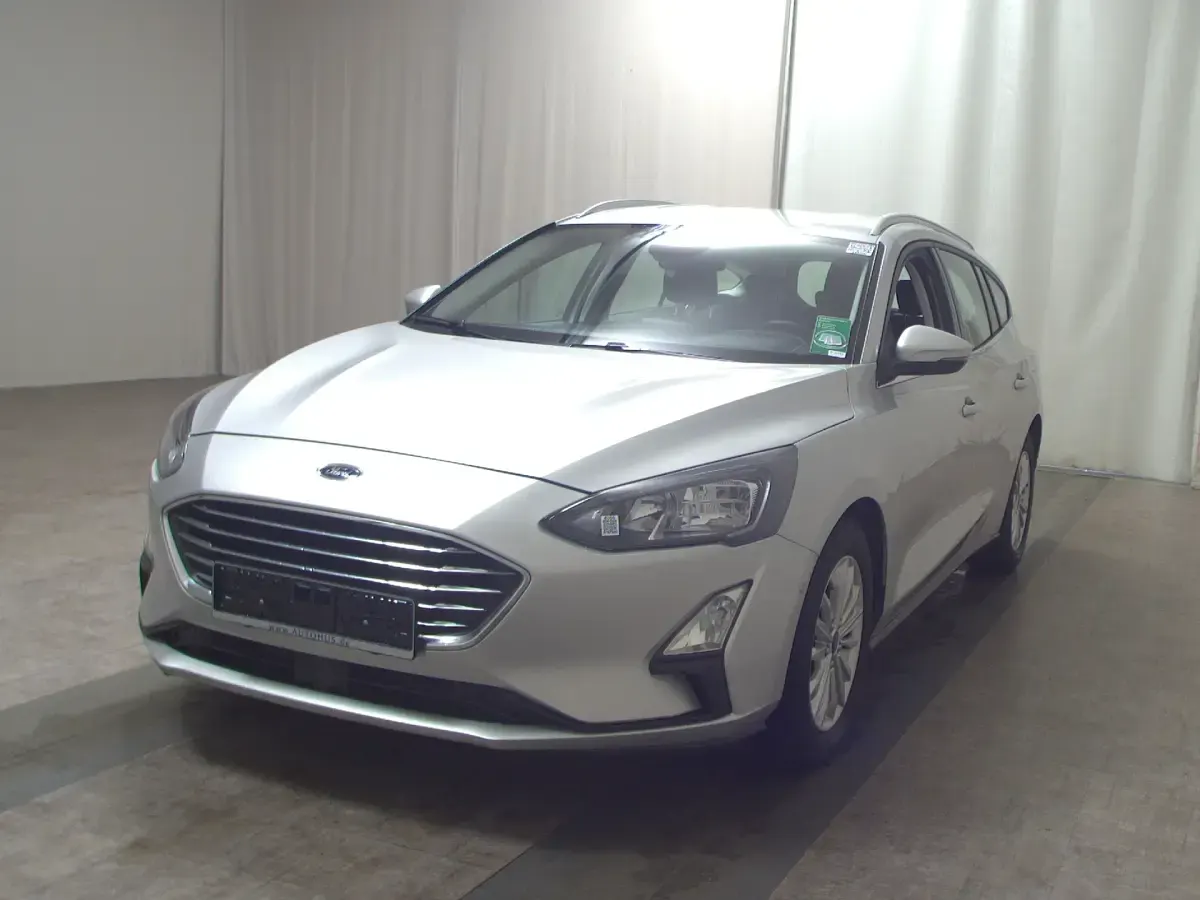 Gebraucht Ford Focus Titanium 125 PS (91 kW) 2021 Silber Kombi