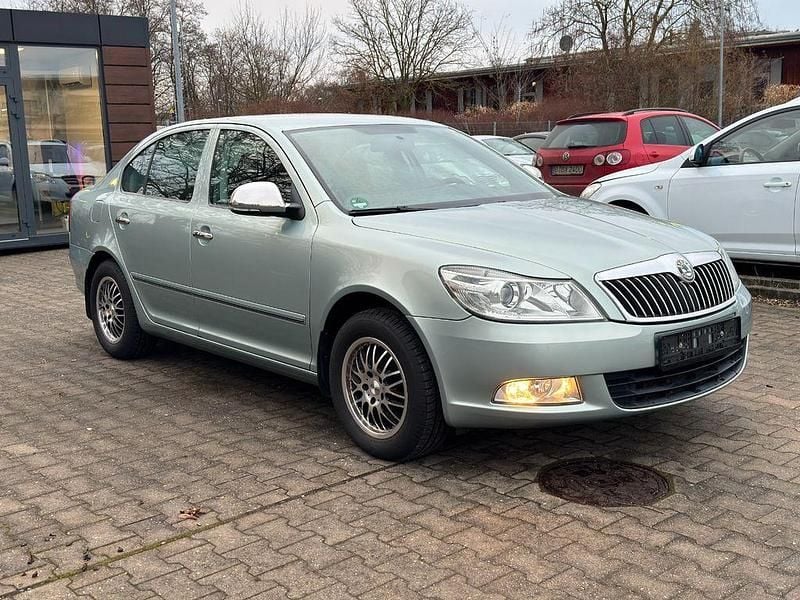 Gebraucht Skoda Octavia Ambiente 160 PS (117 kW) 2011 Grün Limousine