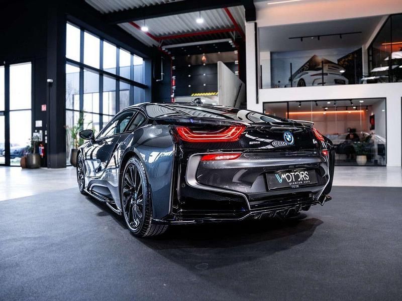 Gebraucht BMW i8 Sport Line 374 PS (275 kW) 2016 Silber Coupé