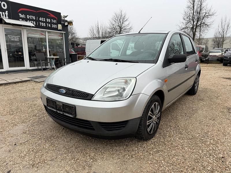 Silber Gebraucht 2004 Ford Fiesta Kleinwagen | 550 € (Superpreis) - Bild 1/4